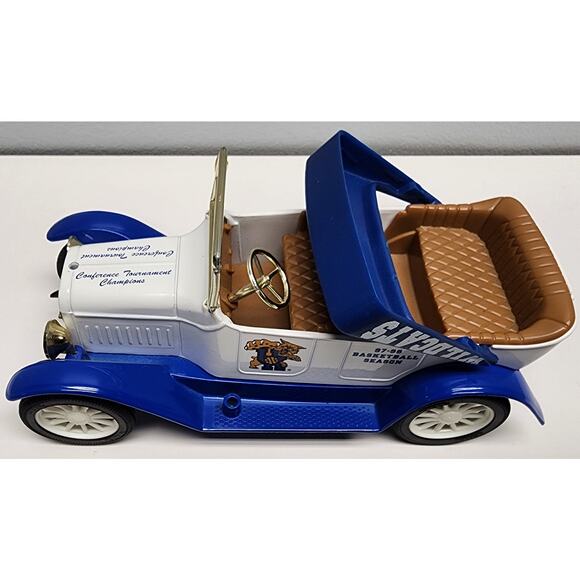 UK Wildcats 1997–98 Diecast Bank – 1917 Maxwell Touring Car by Ertl -Missing Key - Picture 14 of 16